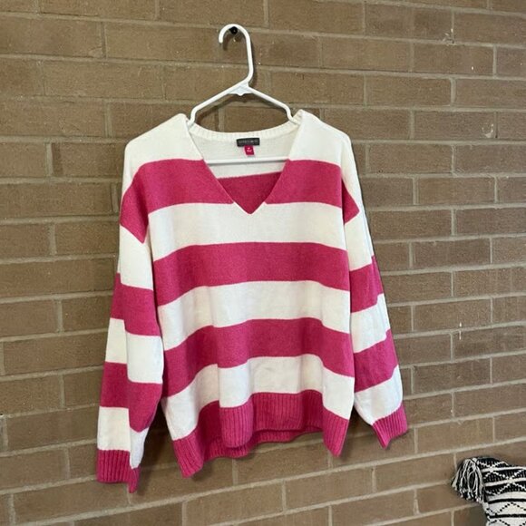 Vince Camuto - Picture 2 of 2